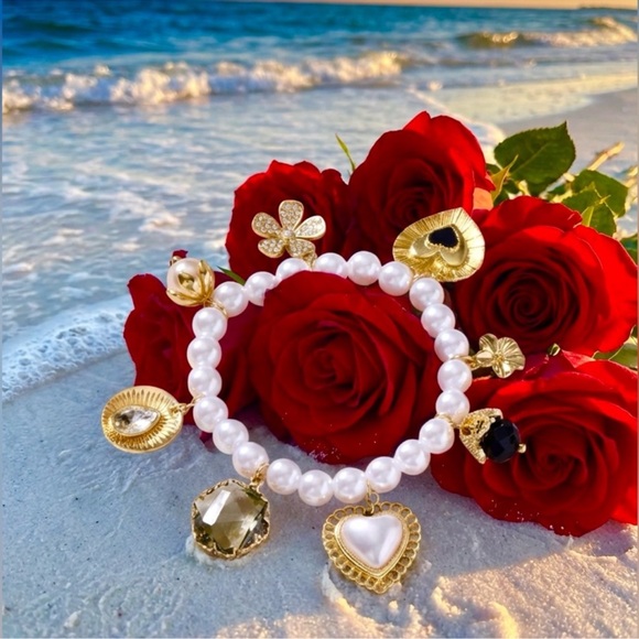 Knit Pom-Pom Beanie & Bracelet - Picture 3 of 5